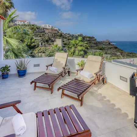 Big Terraced House, 100m To The Beach, With Bbq And Sea View Ferienhaus